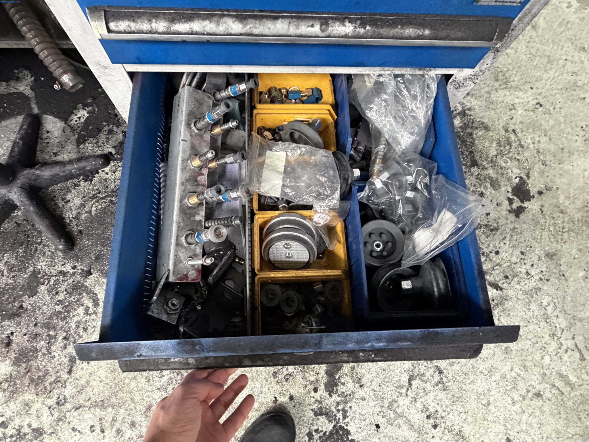 Operating equipment of a technical flocking company-4