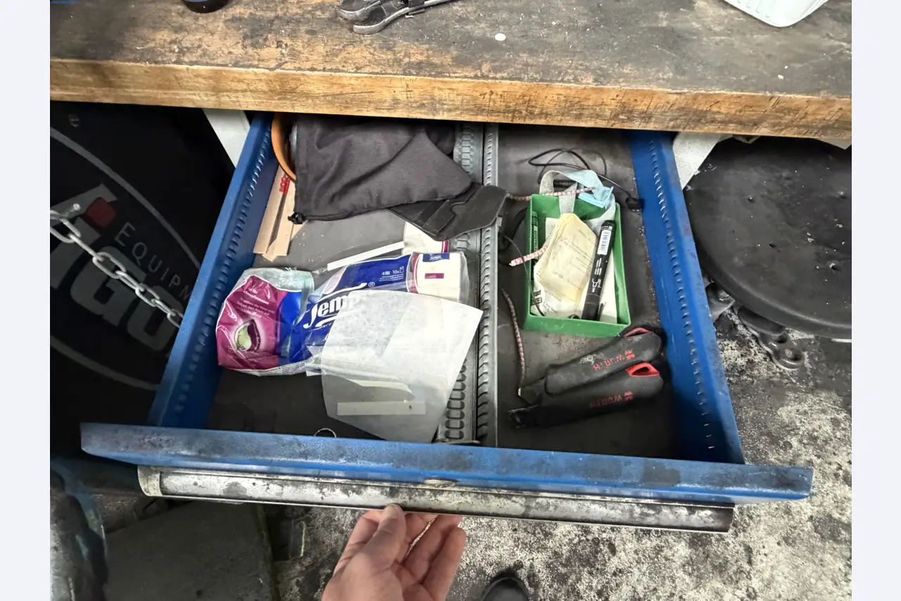 Operating equipment of a technical flocking company-5