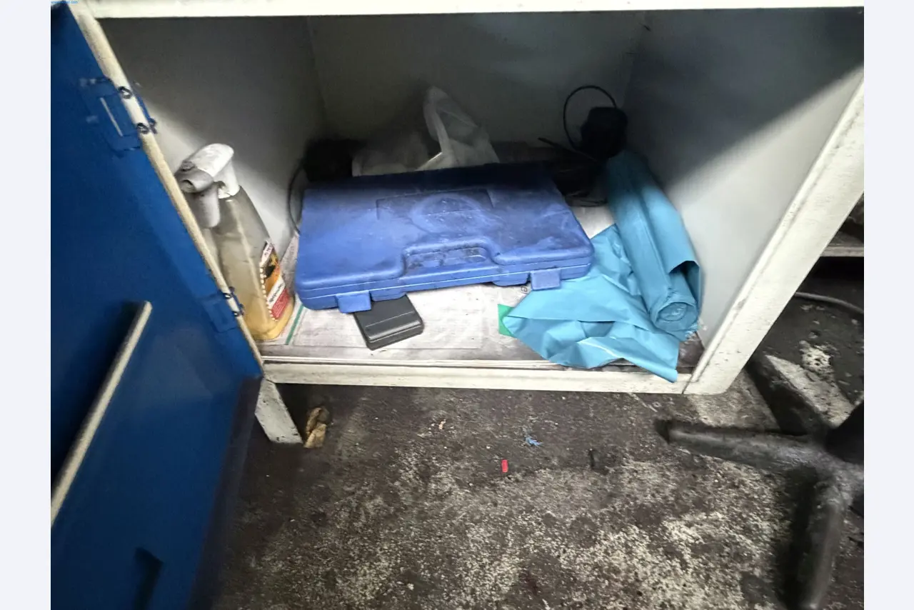 Operating equipment of a technical flocking company-6