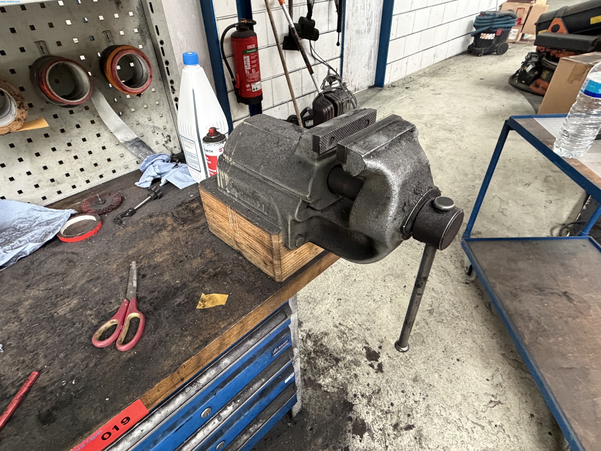 Operating equipment of a technical flocking company-7