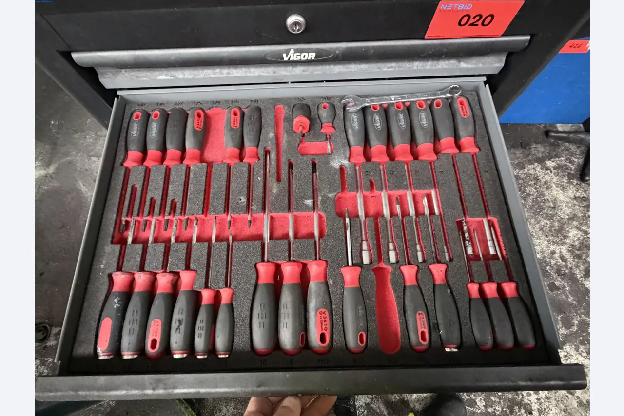 Operating equipment of a technical flocking company-4