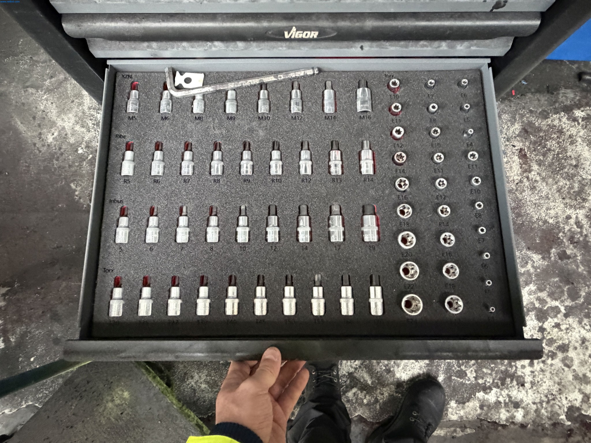 Operating equipment of a technical flocking company-6