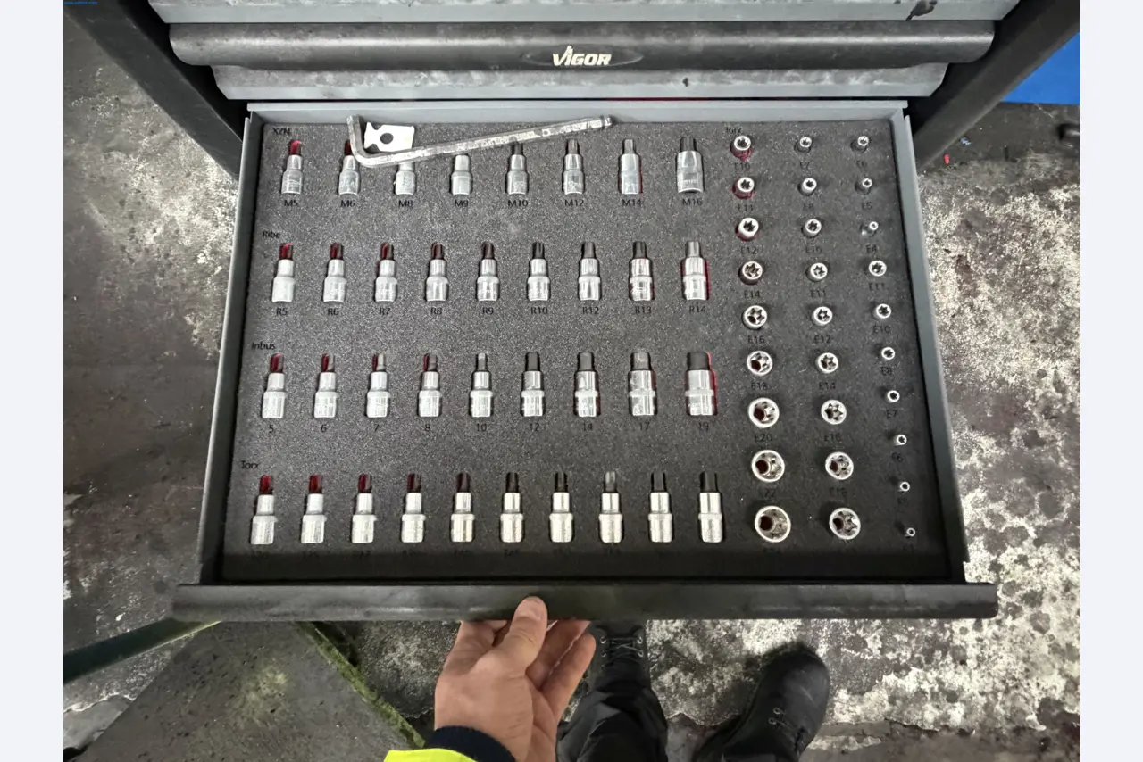 Operating equipment of a technical flocking company-6