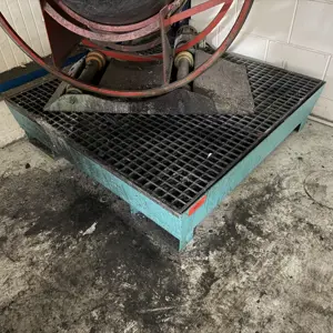 Hazardous goods drip tray