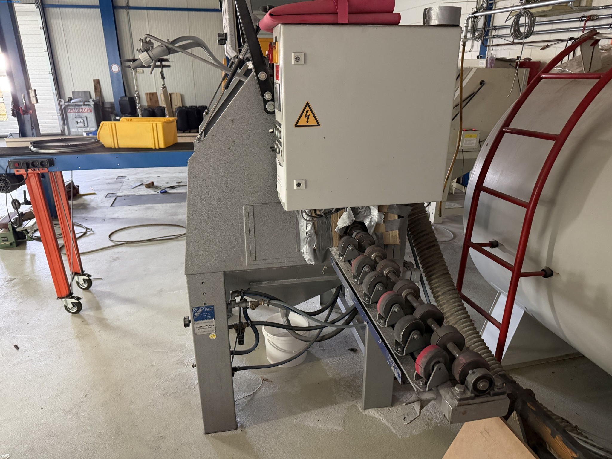 Operating equipment of a technical flocking company-2