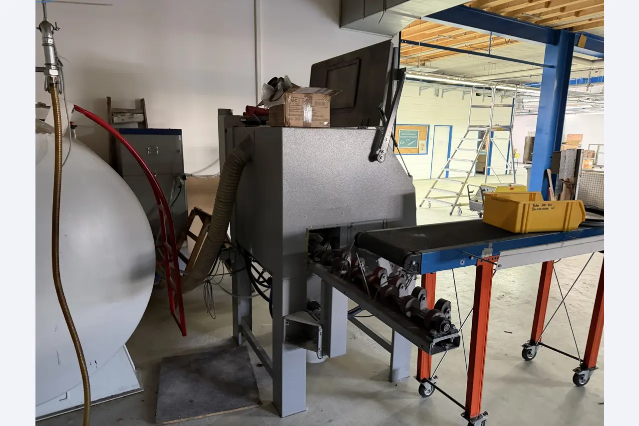 Operating equipment of a technical flocking company-4