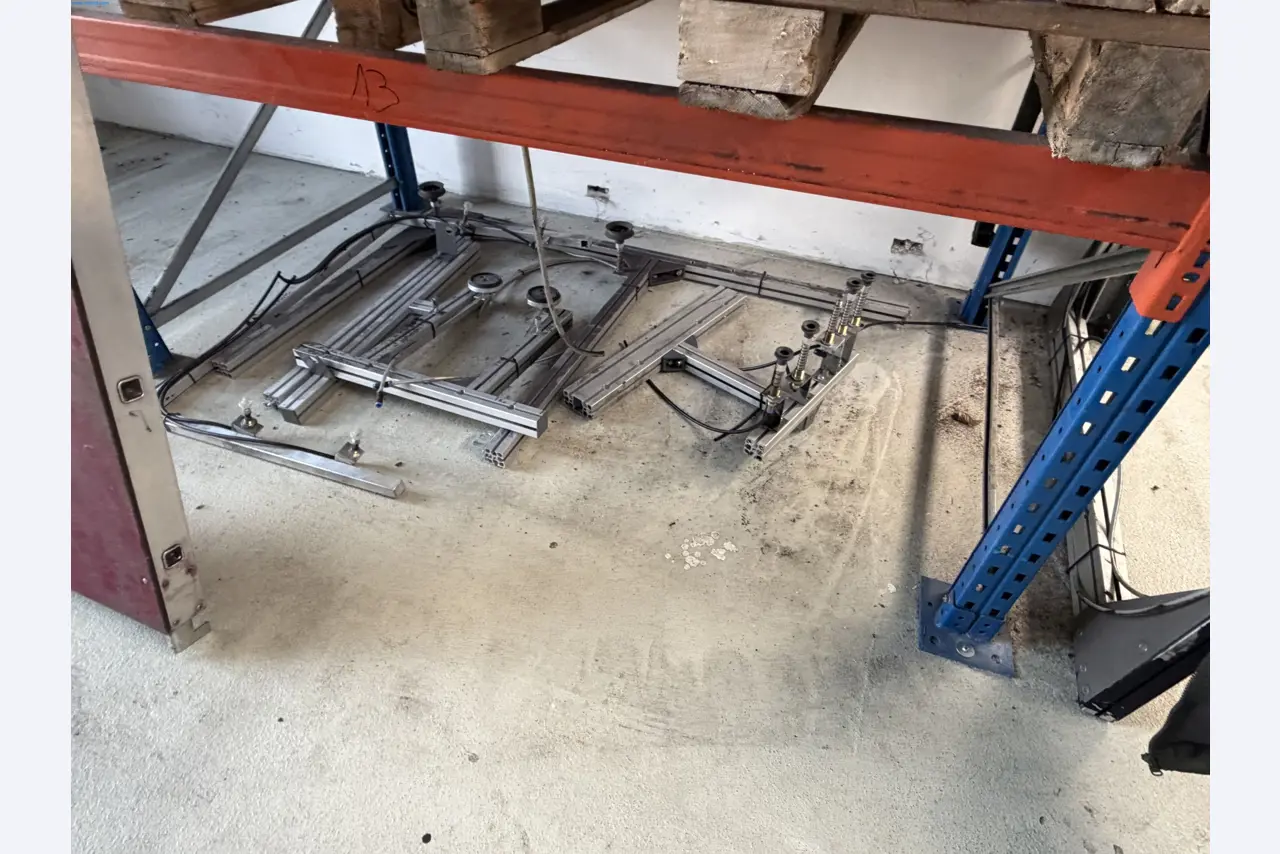 Operating equipment of a technical flocking company-3