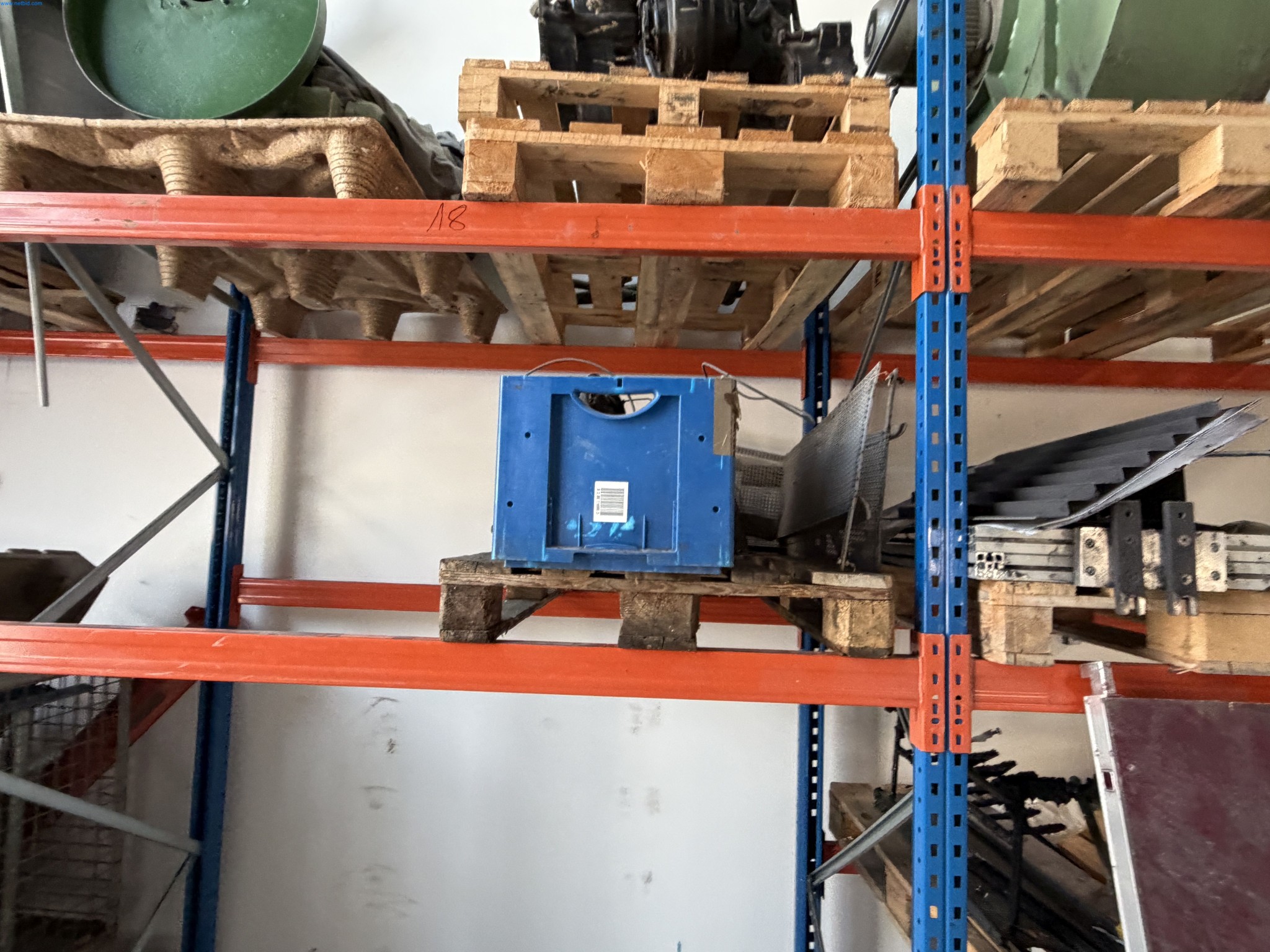 Operating equipment of a technical flocking company-5