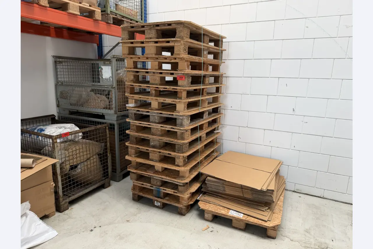 Operating equipment of a technical flocking company-3