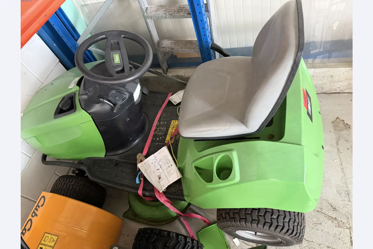 Operating equipment of a technical flocking company-2