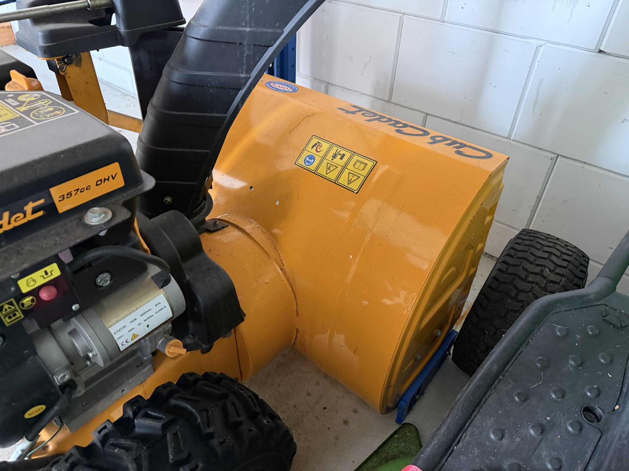 Operating equipment of a technical flocking company-2