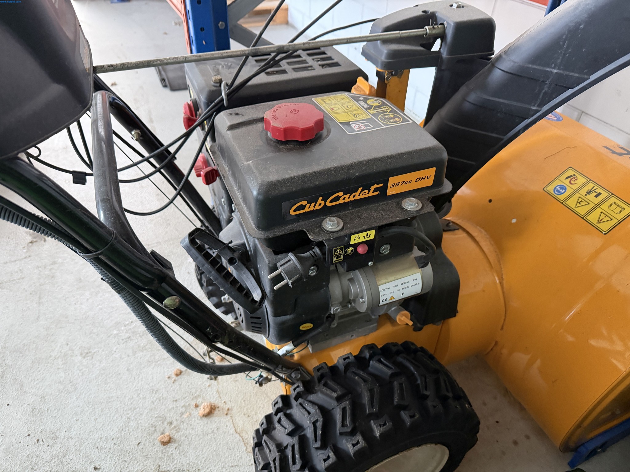 Operating equipment of a technical flocking company-3