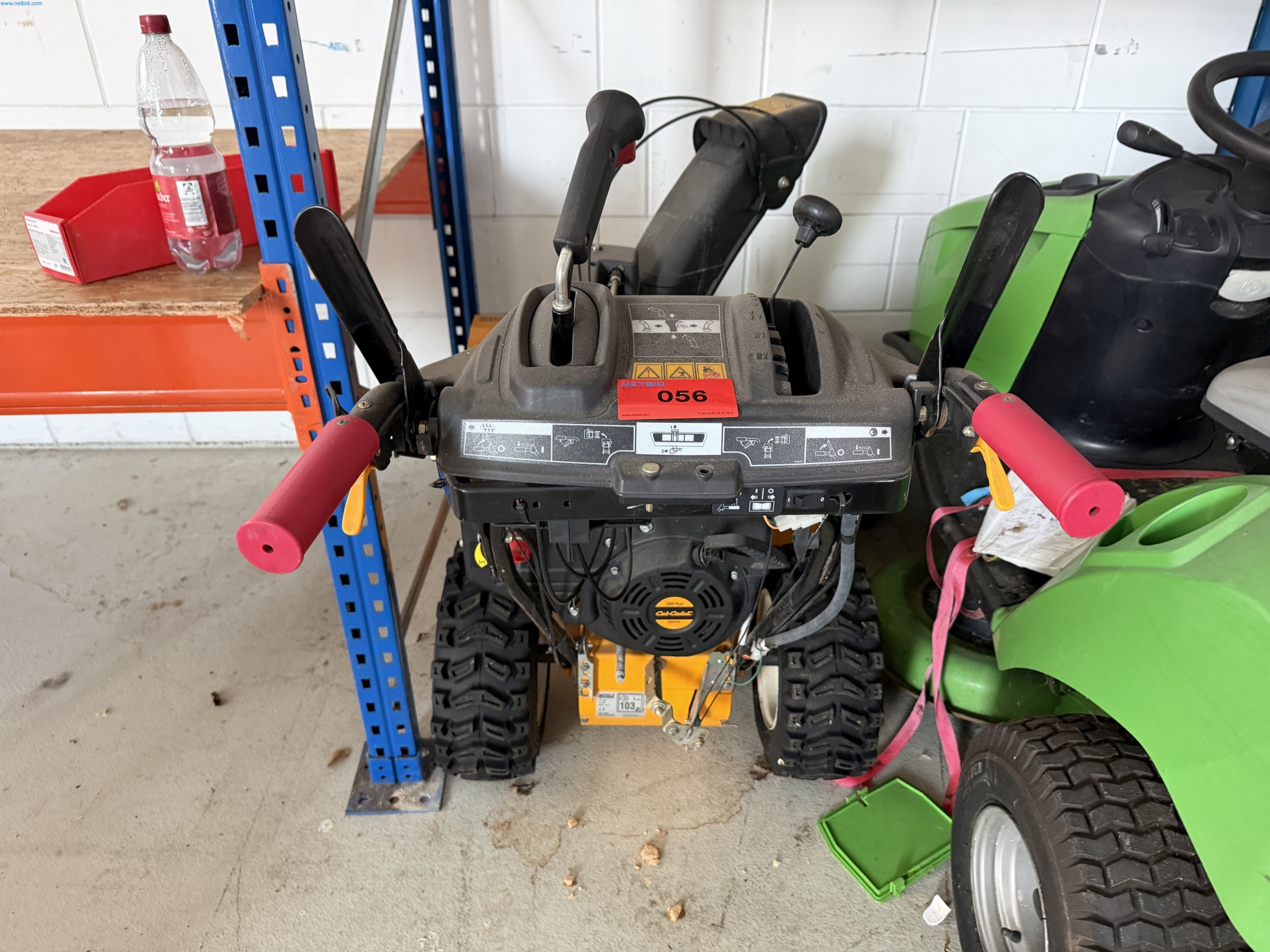 Operating equipment of a technical flocking company-4