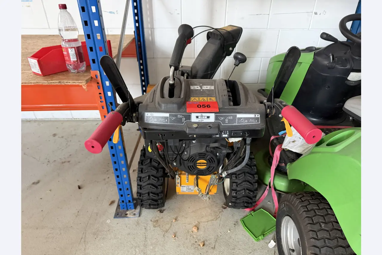 Operating equipment of a technical flocking company-4