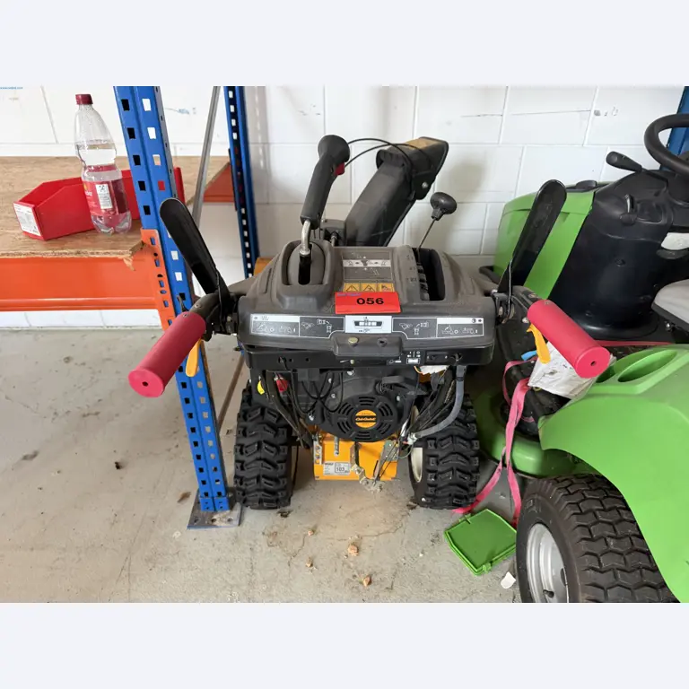 Operating equipment of a technical flocking company-4