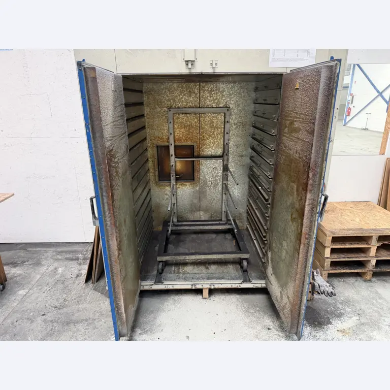 Operating equipment of a technical flocking company-3