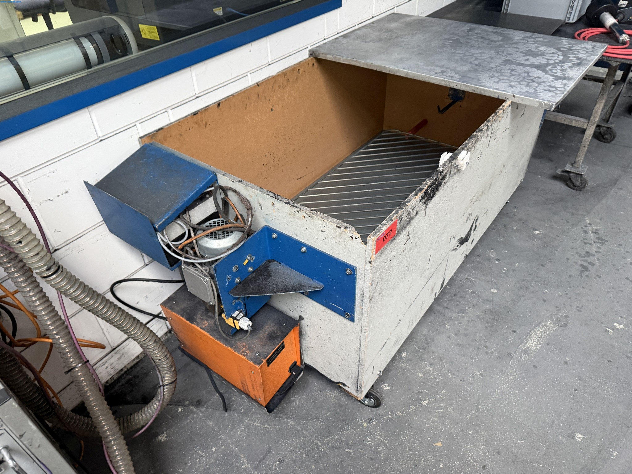 Operating equipment of a technical flocking company-2