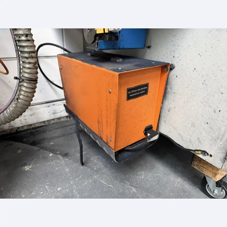 Operating equipment of a technical flocking company-3