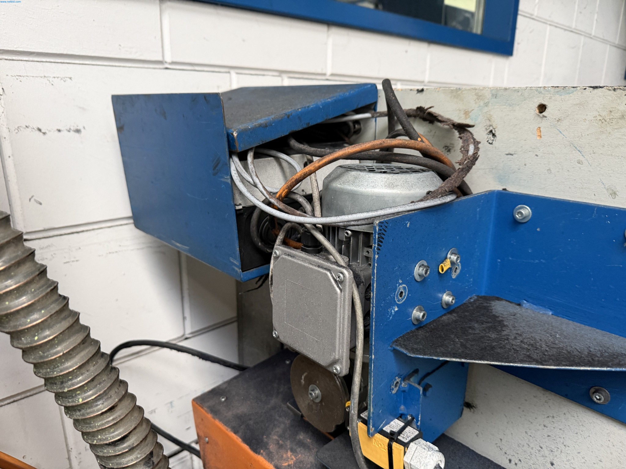 Operating equipment of a technical flocking company-4