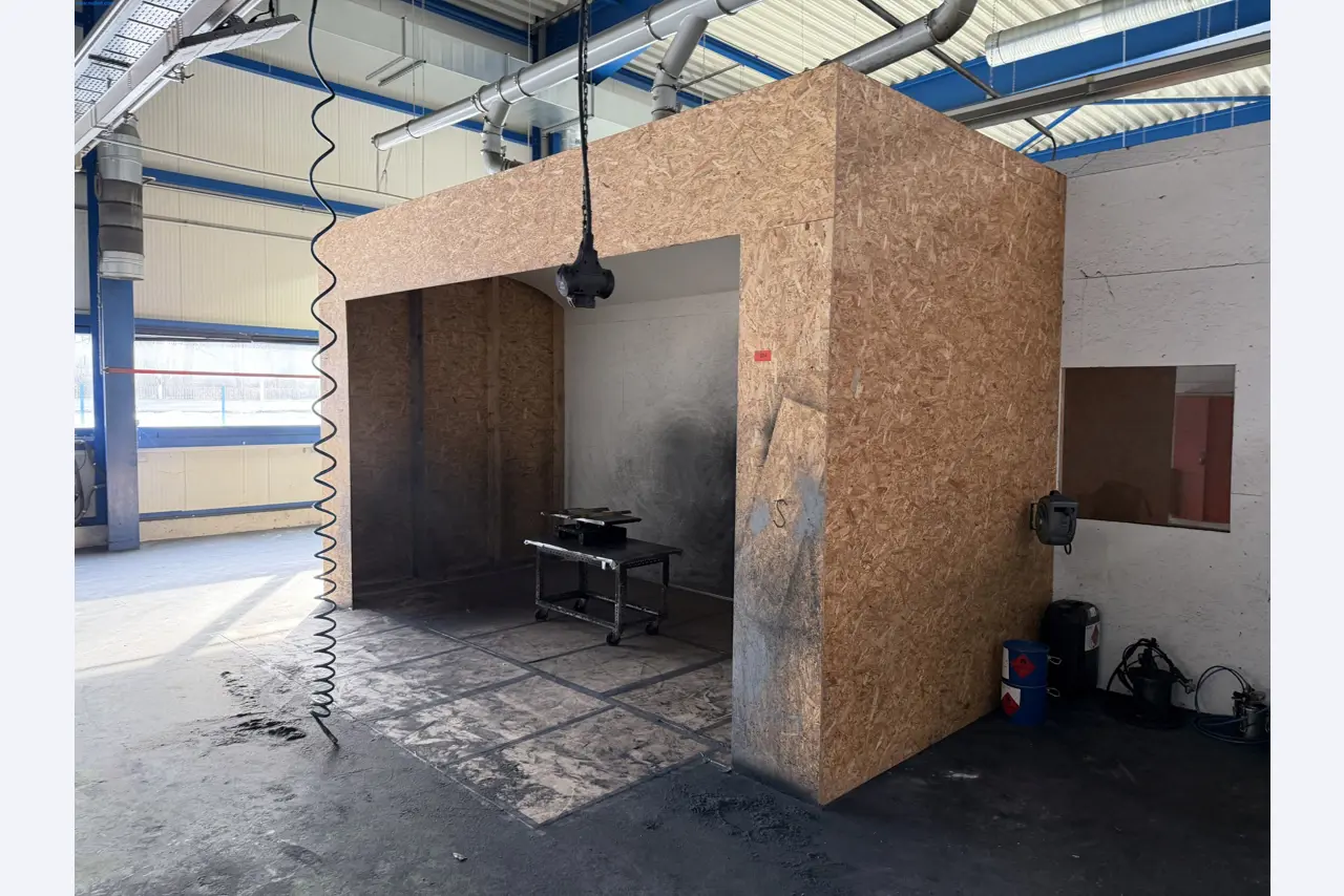 Operating equipment of a technical flocking company-6