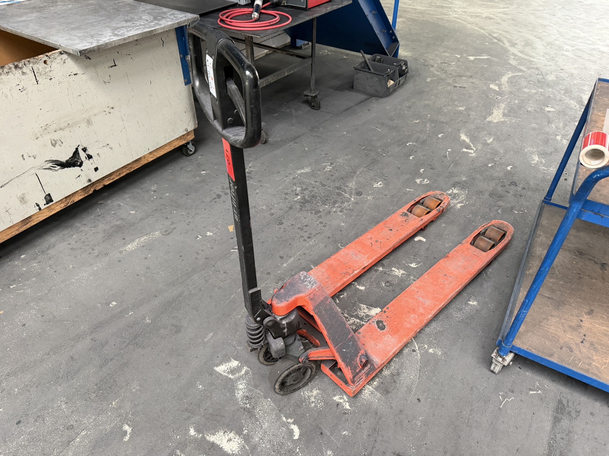 Operating equipment of a technical flocking company-1