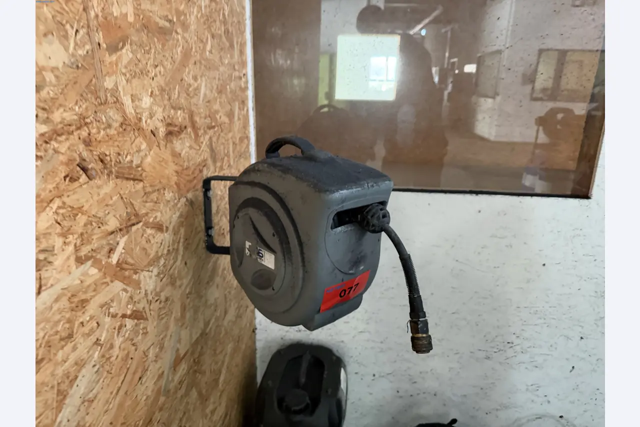 Operating equipment of a technical flocking company-1