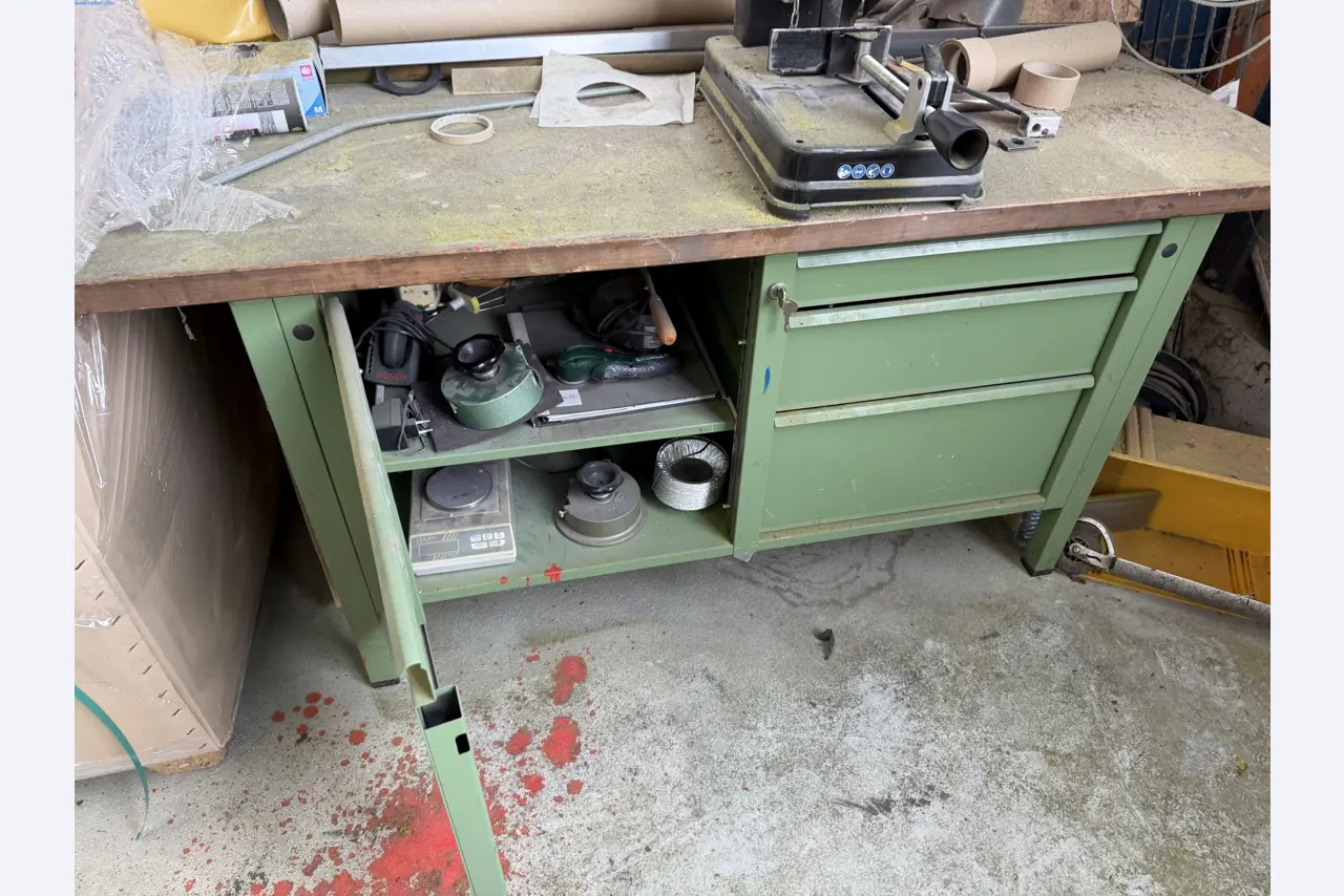 Operating equipment of a technical flocking company-4