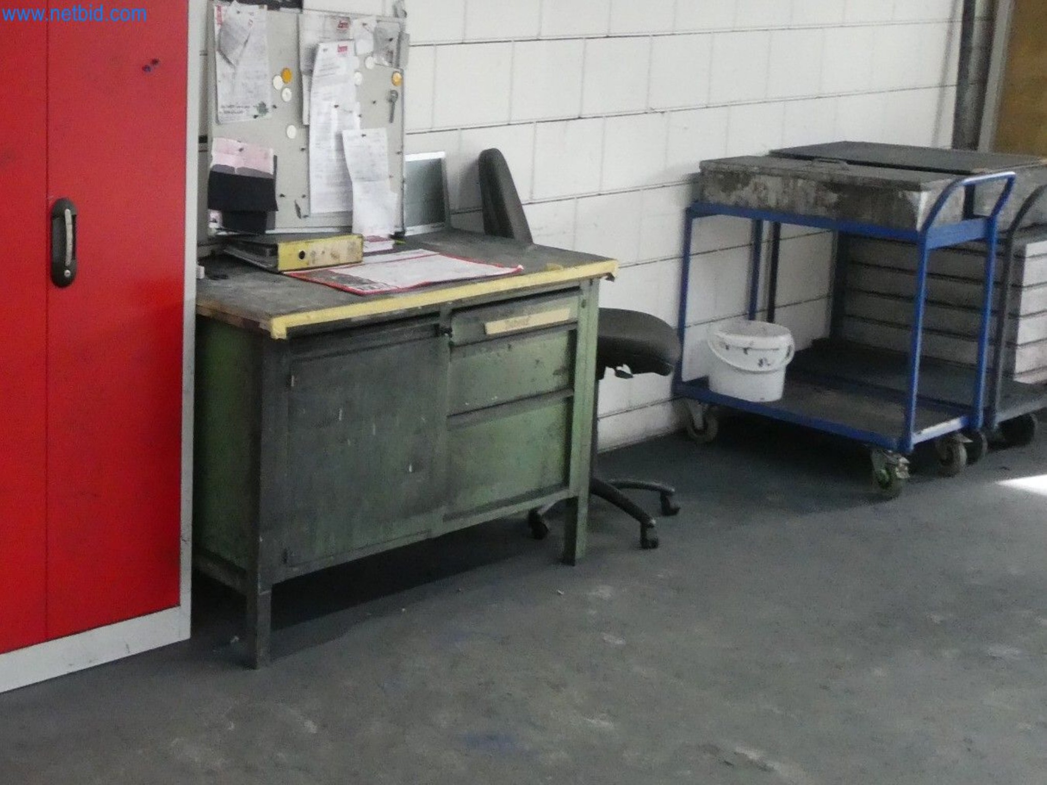 Operating equipment of a technical flocking company-1