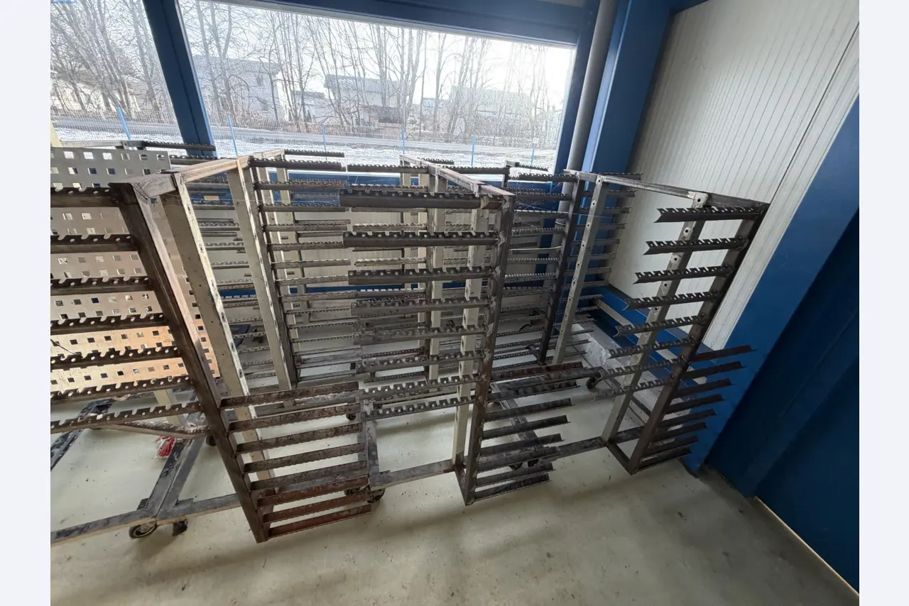 Operating equipment of a technical flocking company-4