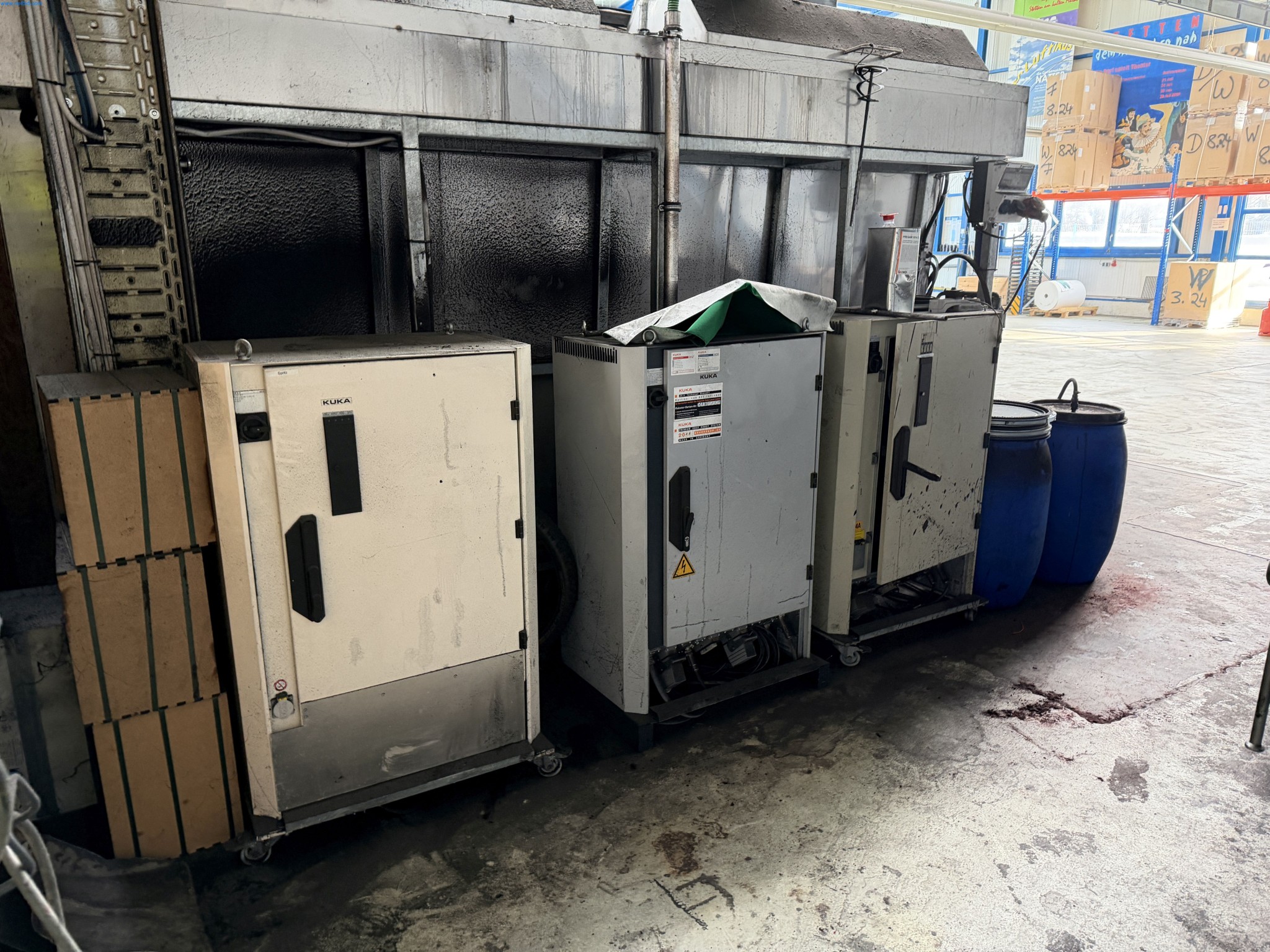 Operating equipment of a technical flocking company-3