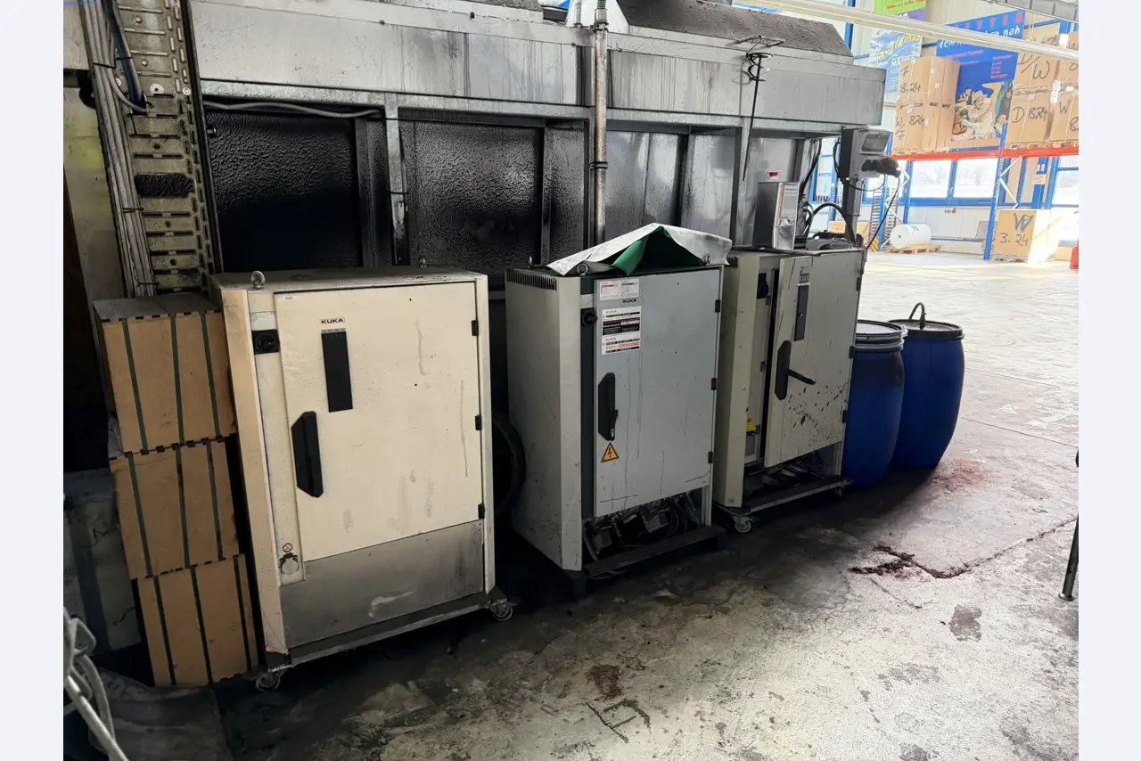 Operating equipment of a technical flocking company-3