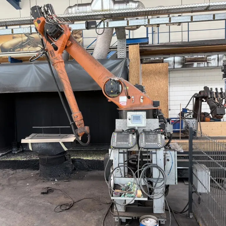 Industrial robots Kuka KR30L 16-2
