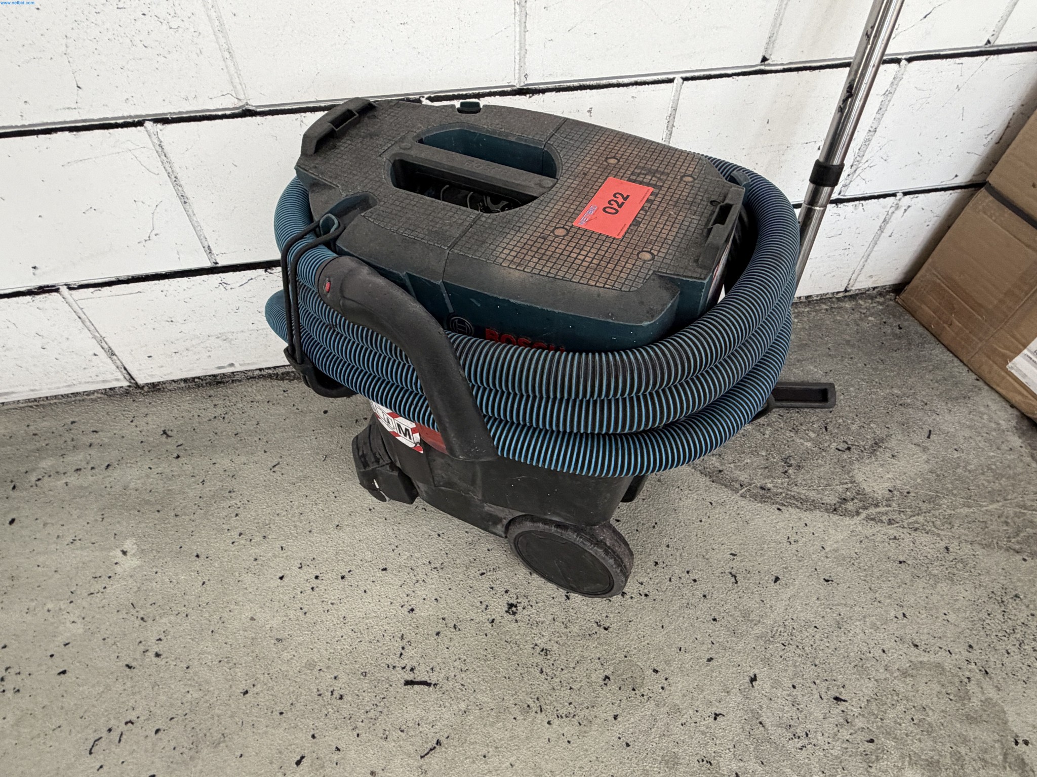 Operating equipment of a technical flocking company-1