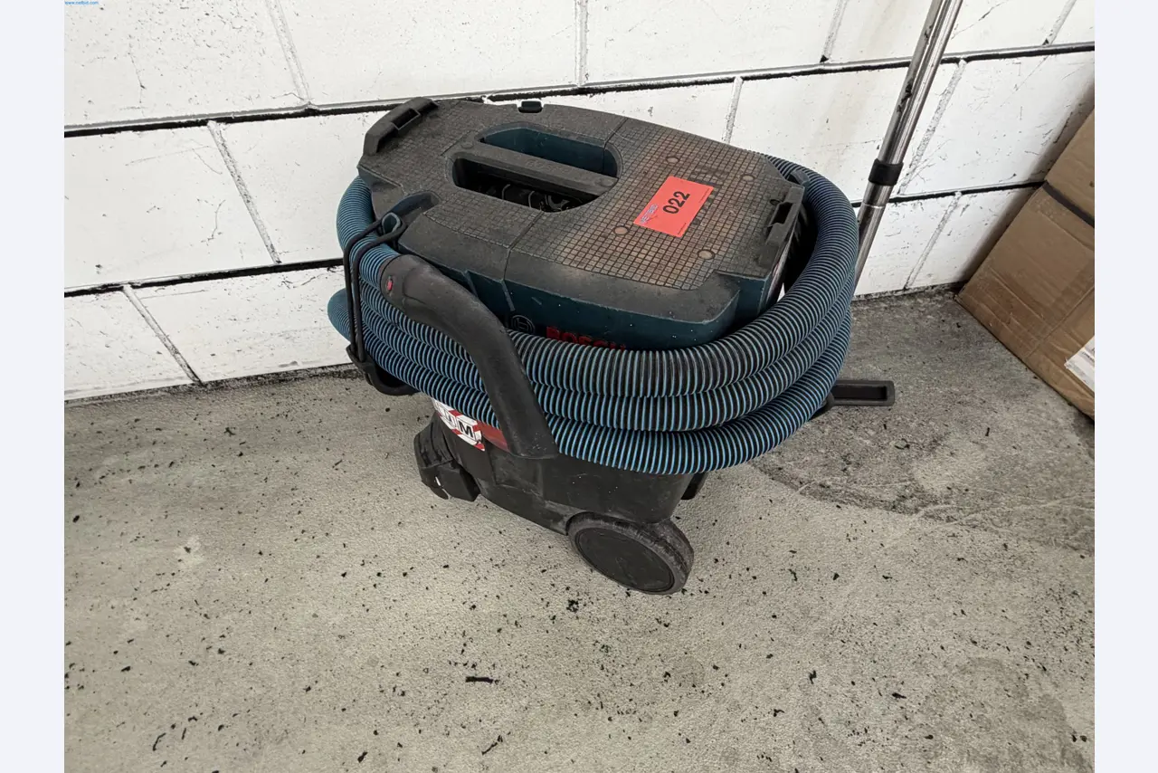 Operating equipment of a technical flocking company-1