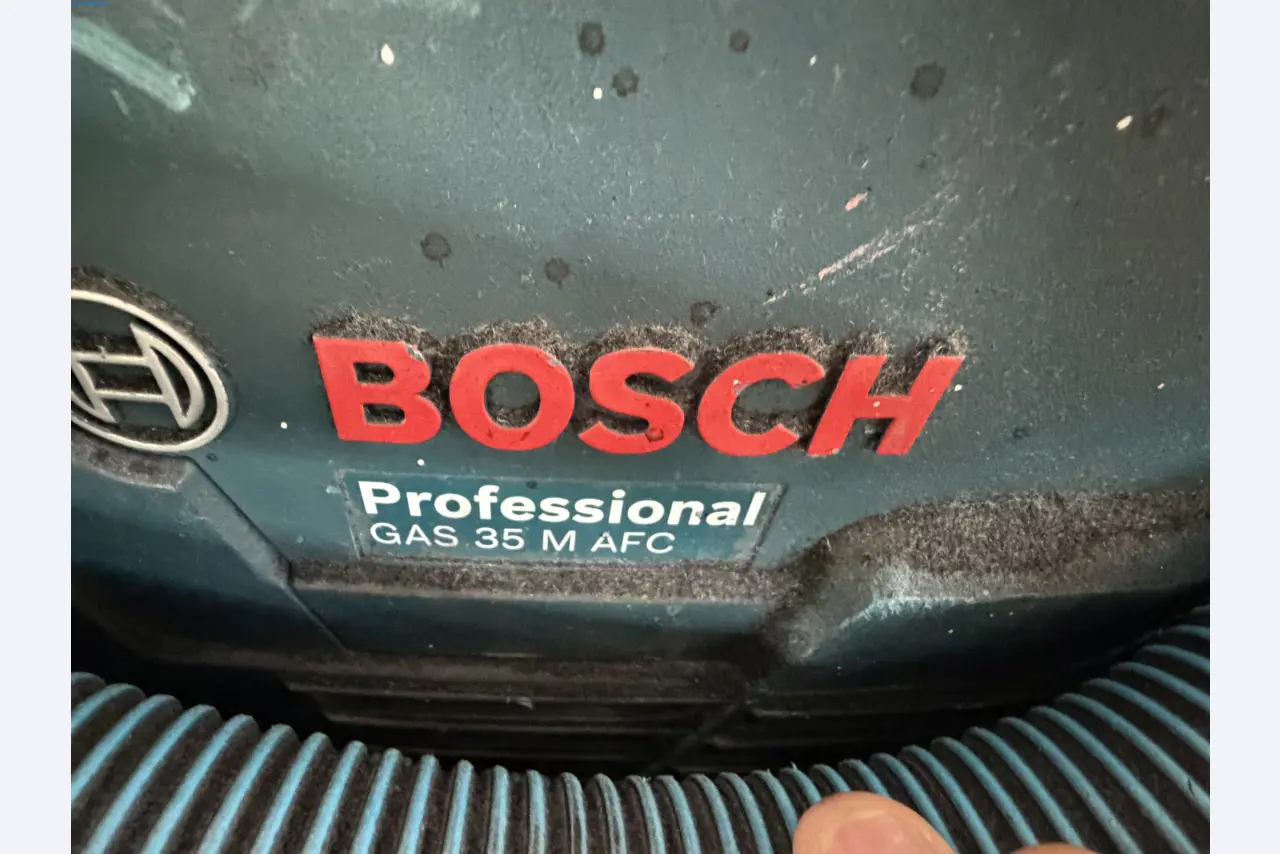 Operating equipment of a technical flocking company-2