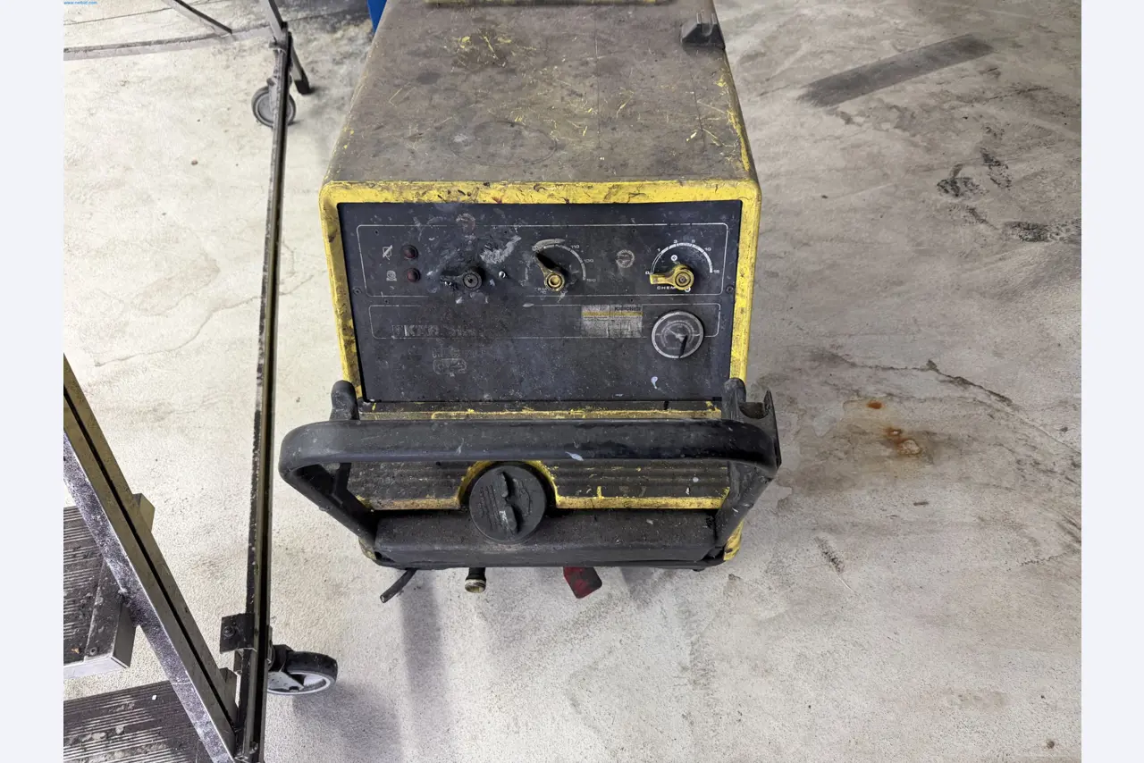 Operating equipment of a technical flocking company-4