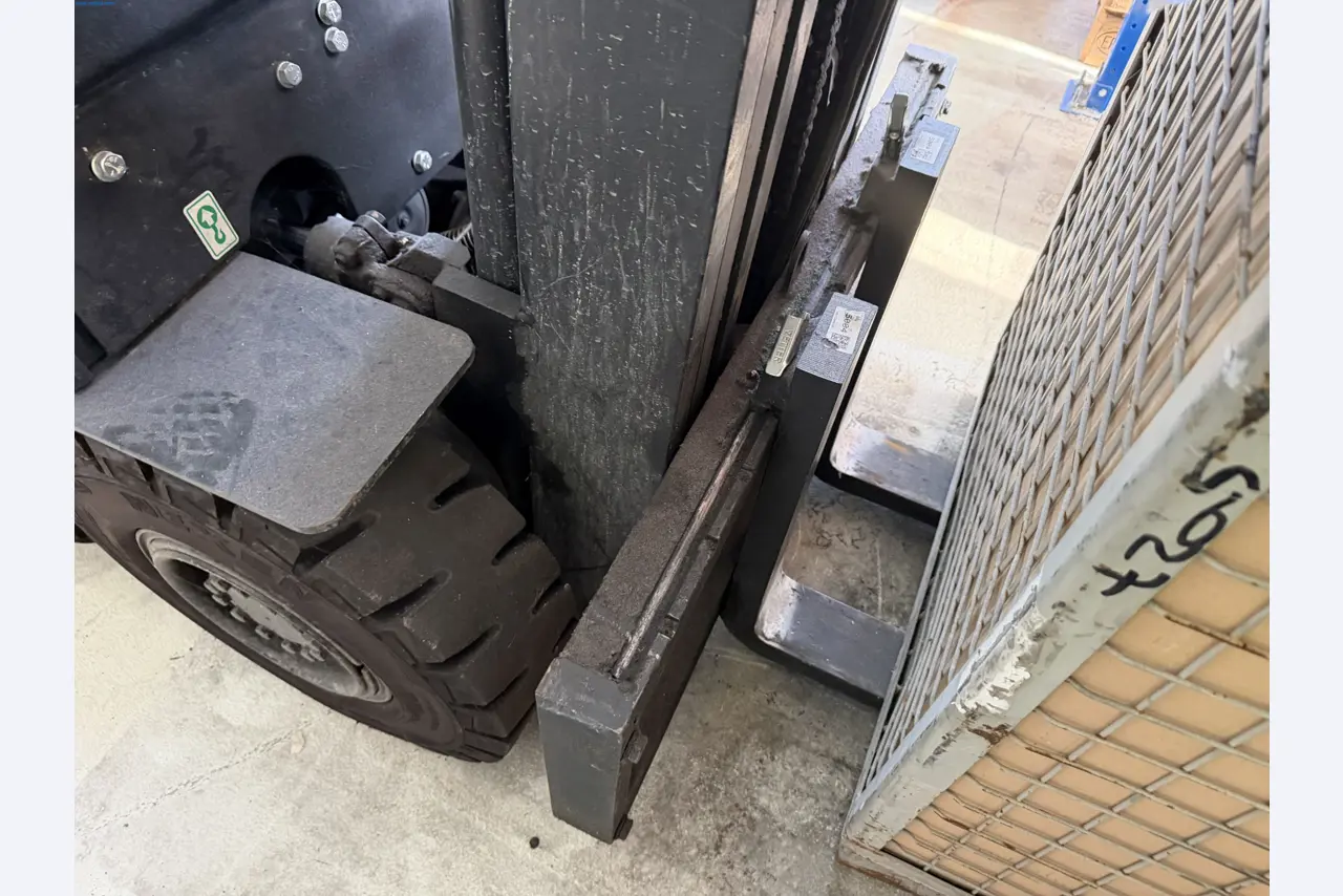 Operating equipment of a technical flocking company-4