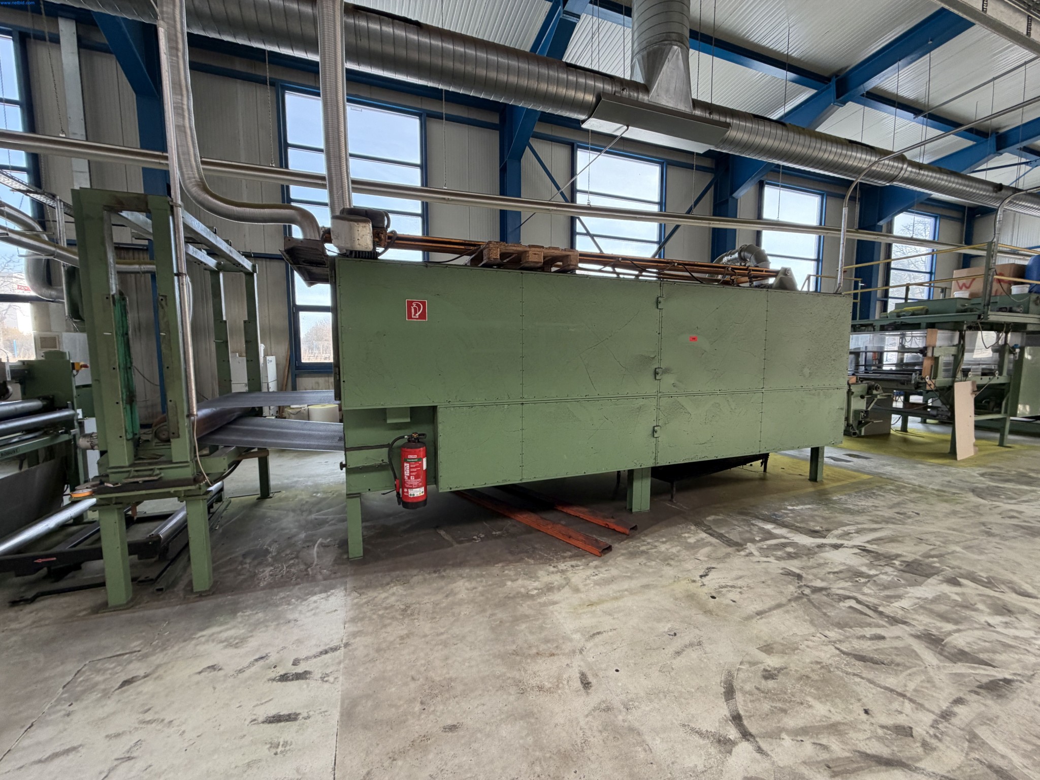 Operating equipment of a technical flocking company-10