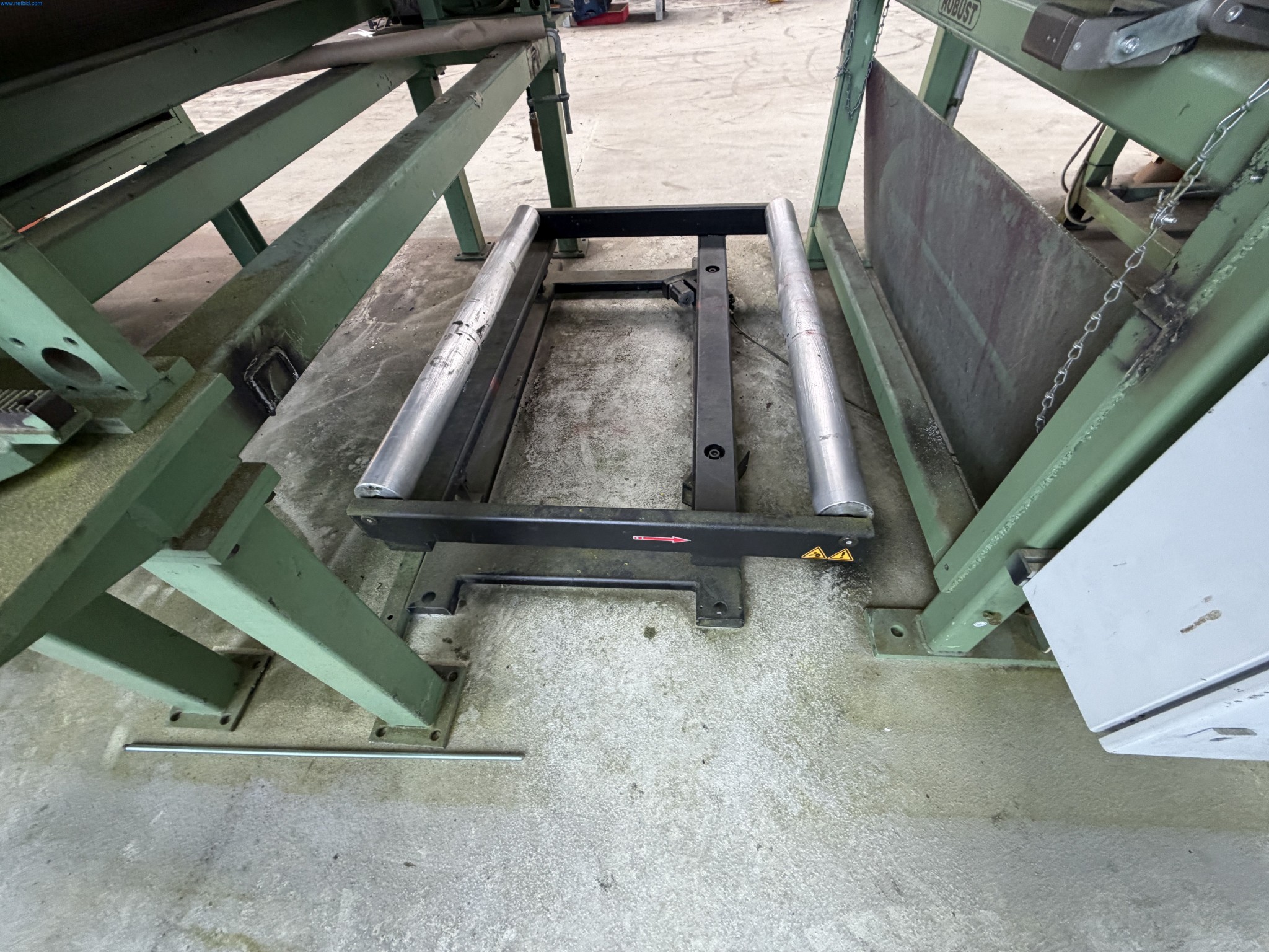 Operating equipment of a technical flocking company-15