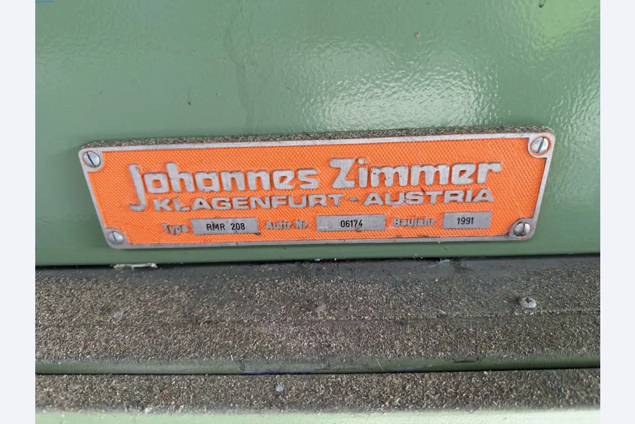 Operating equipment of a technical flocking company-29