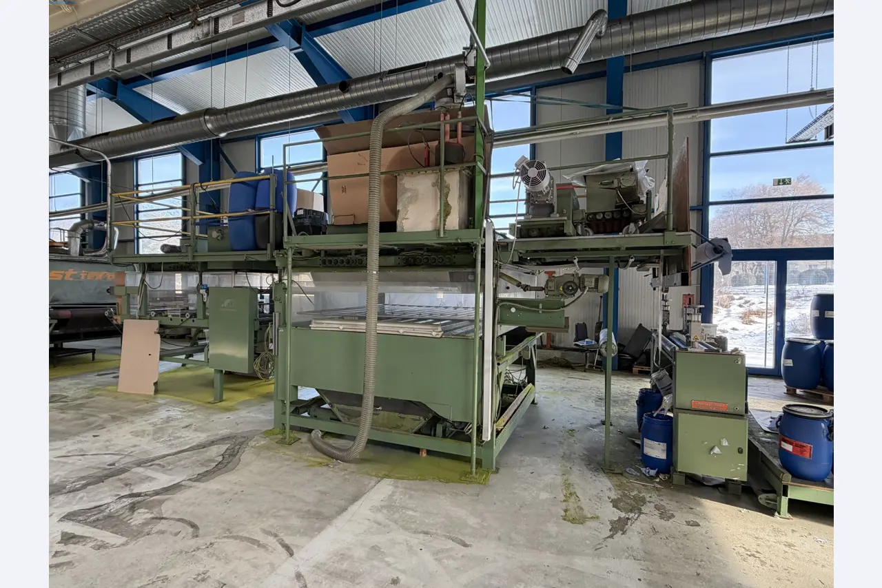 Operating equipment of a technical flocking company-30