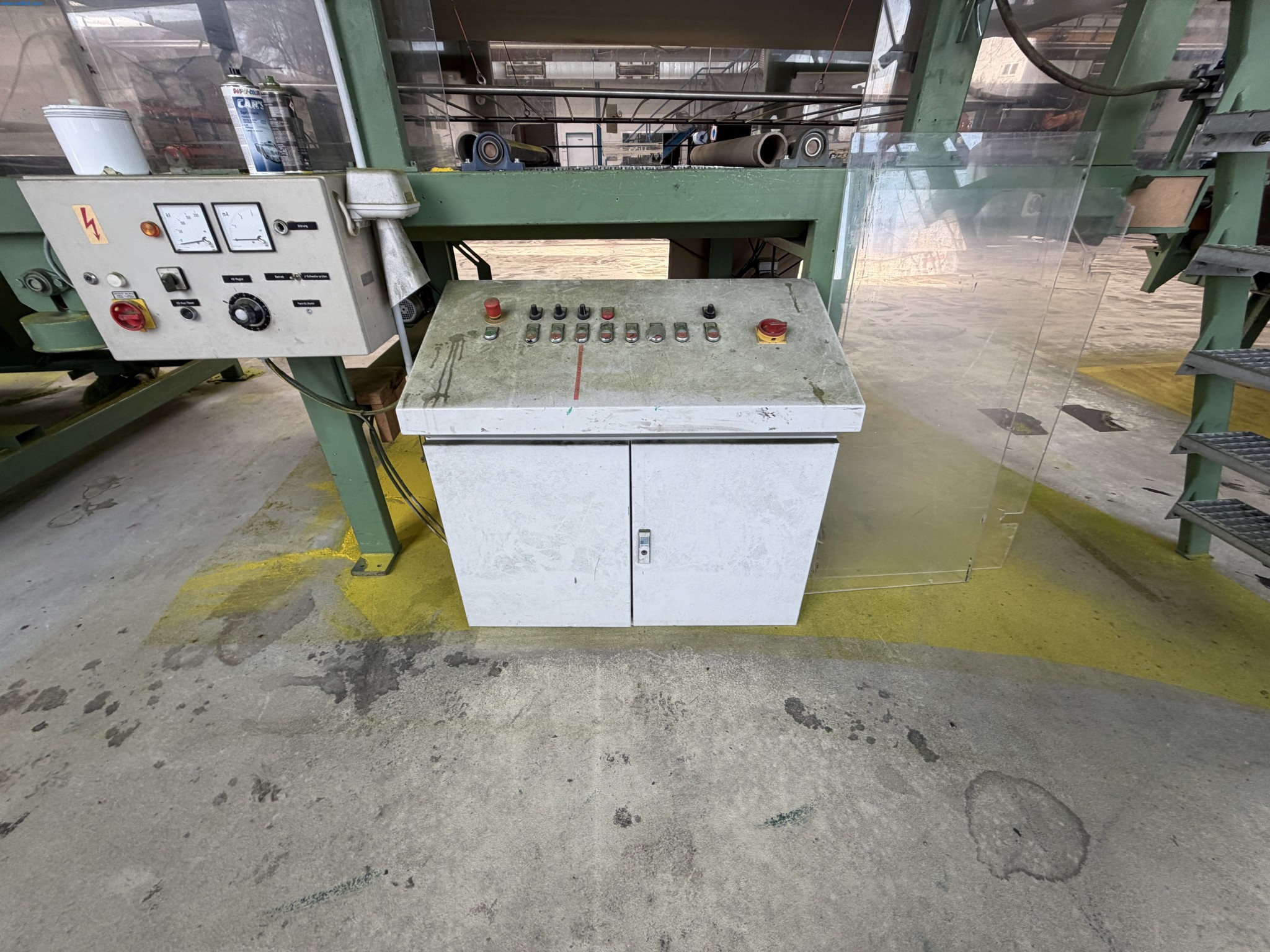 Operating equipment of a technical flocking company-33