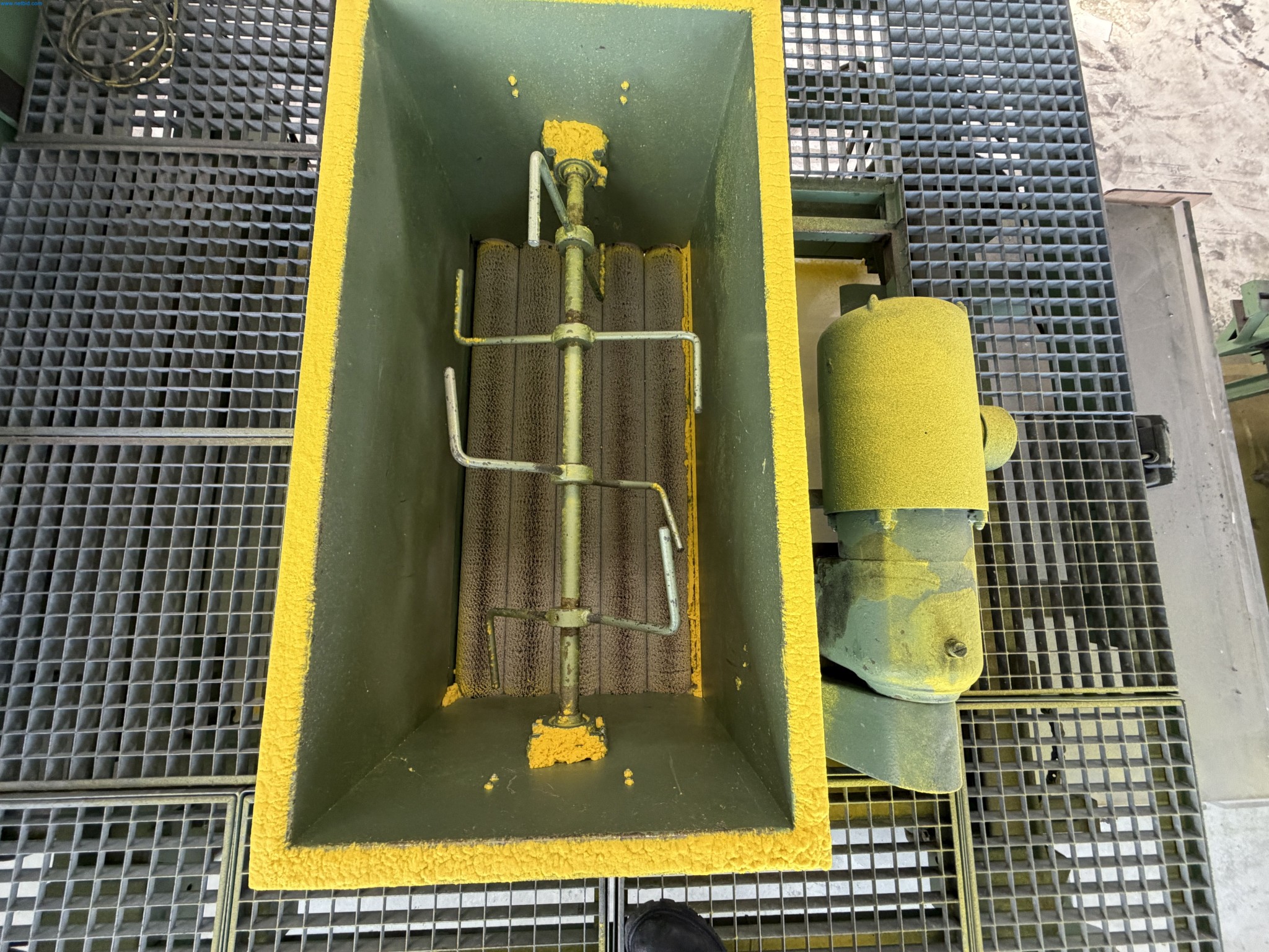 Operating equipment of a technical flocking company-4