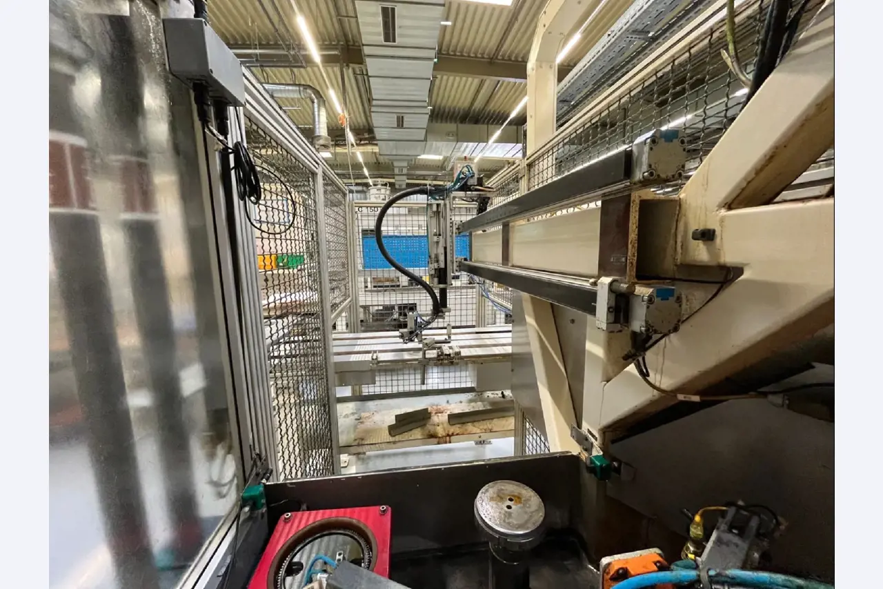 Indukcijska naprava za površinsko utrjevanje in žarjenje kovinskih delov-18