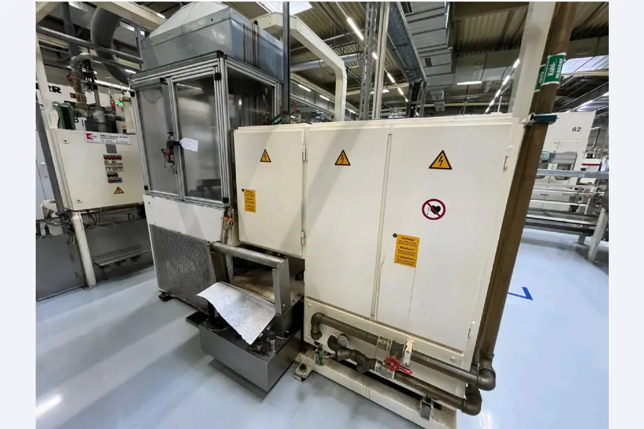 Indukcijska naprava za površinsko utrjevanje in žarjenje kovinskih delov-1