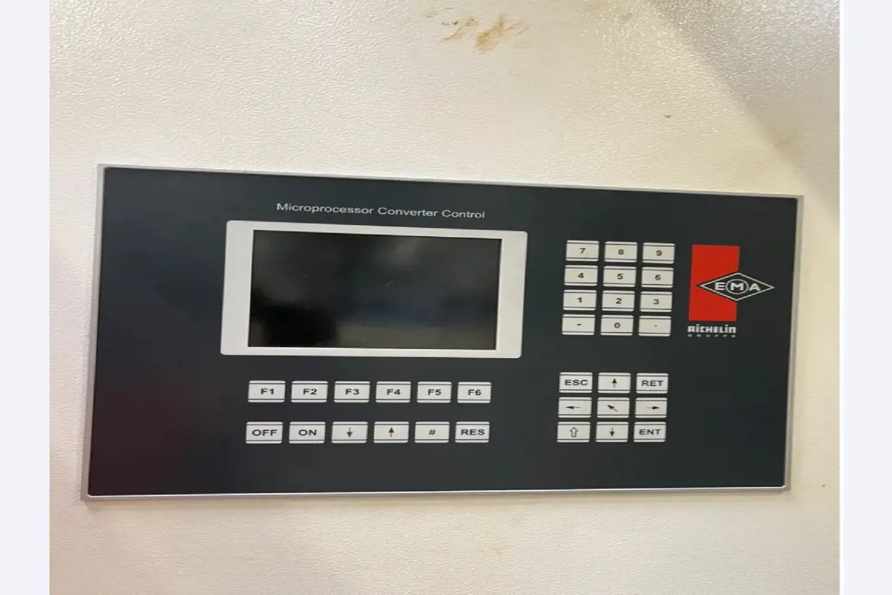 Indukcijska naprava za površinsko utrjevanje in žarjenje kovinskih delov-4