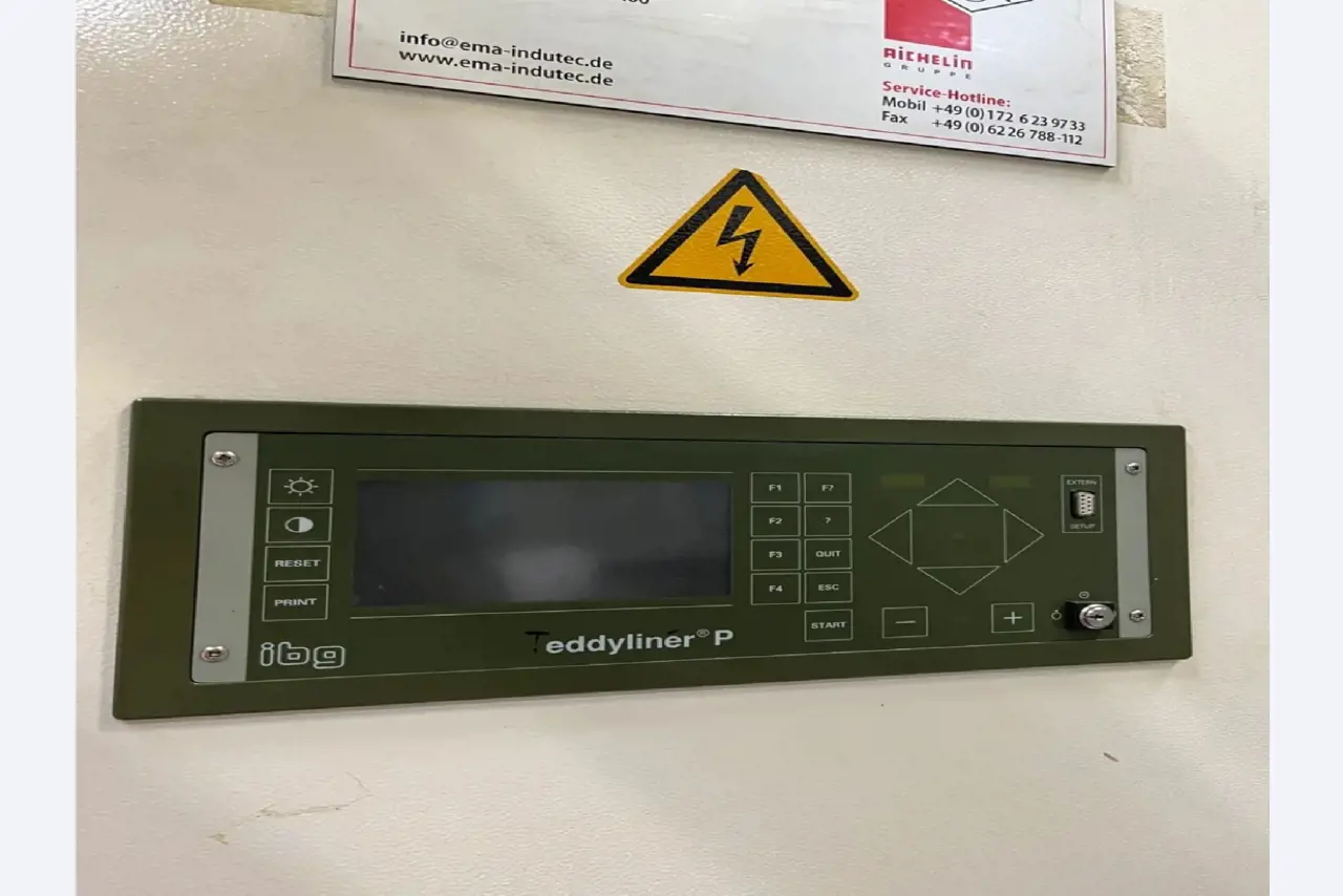 Indukcijska naprava za površinsko utrjevanje in žarjenje kovinskih delov-9