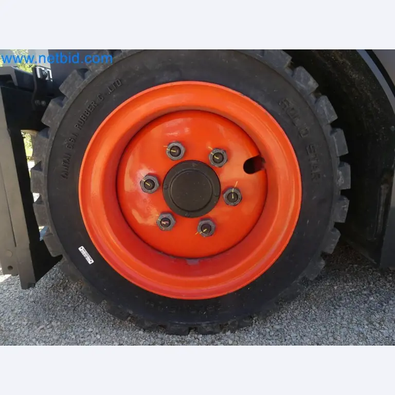 Diesel-Gabelstapler BOBCAT D30NXS und Kompakter Sägespalter UNIFOREST TITAN 53/40 Premium -14