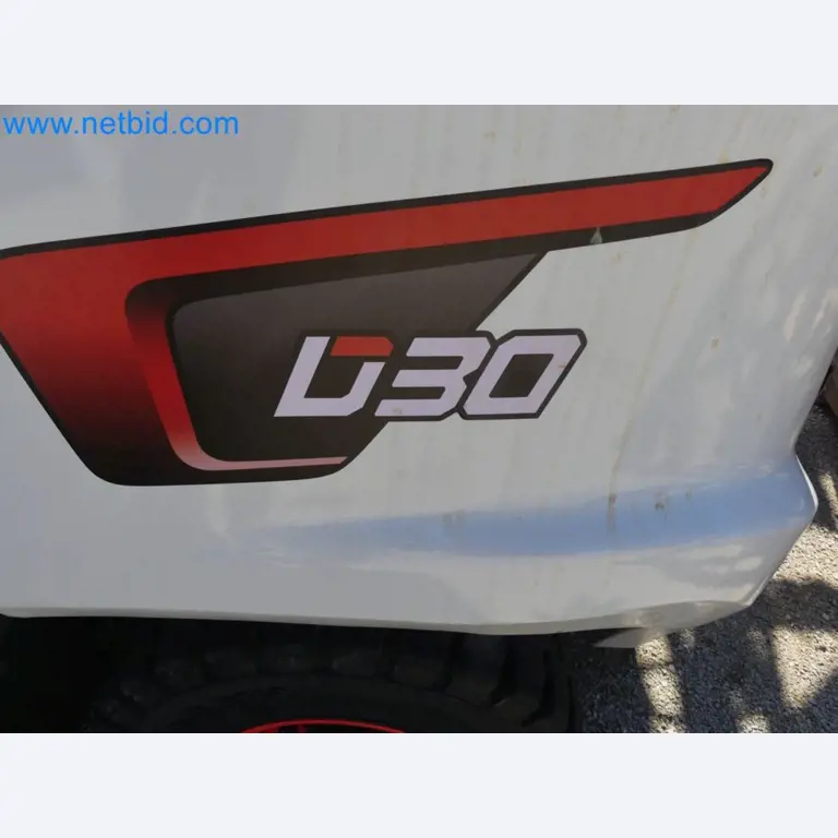 Diesel-Gabelstapler BOBCAT D30NXS und Kompakter Sägespalter UNIFOREST TITAN 53/40 Premium -16