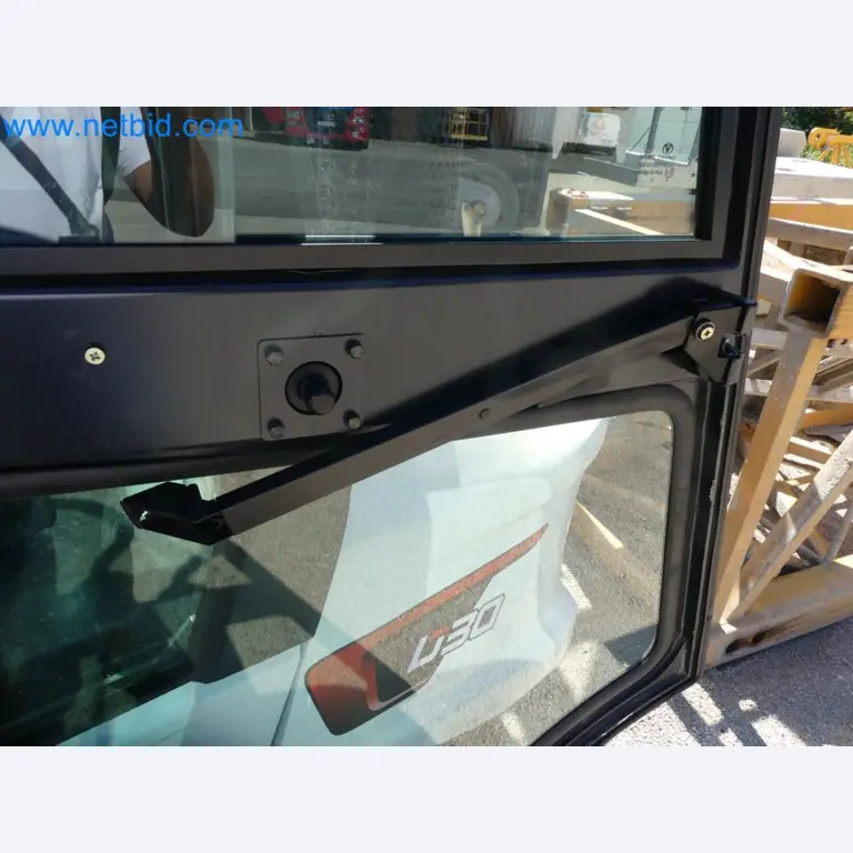 Diesel-Gabelstapler BOBCAT D30NXS und Kompakter Sägespalter UNIFOREST TITAN 53/40 Premium -17